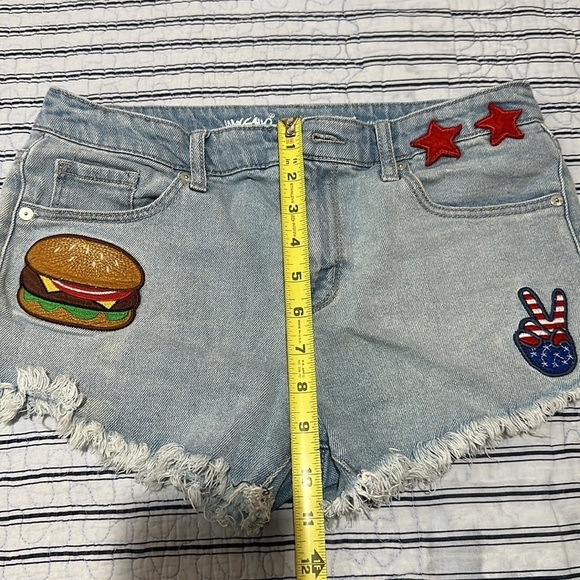 Mossimo Women's Jean  Distressed Denim High Rise short Size 6/28 - Picture 10 of 11